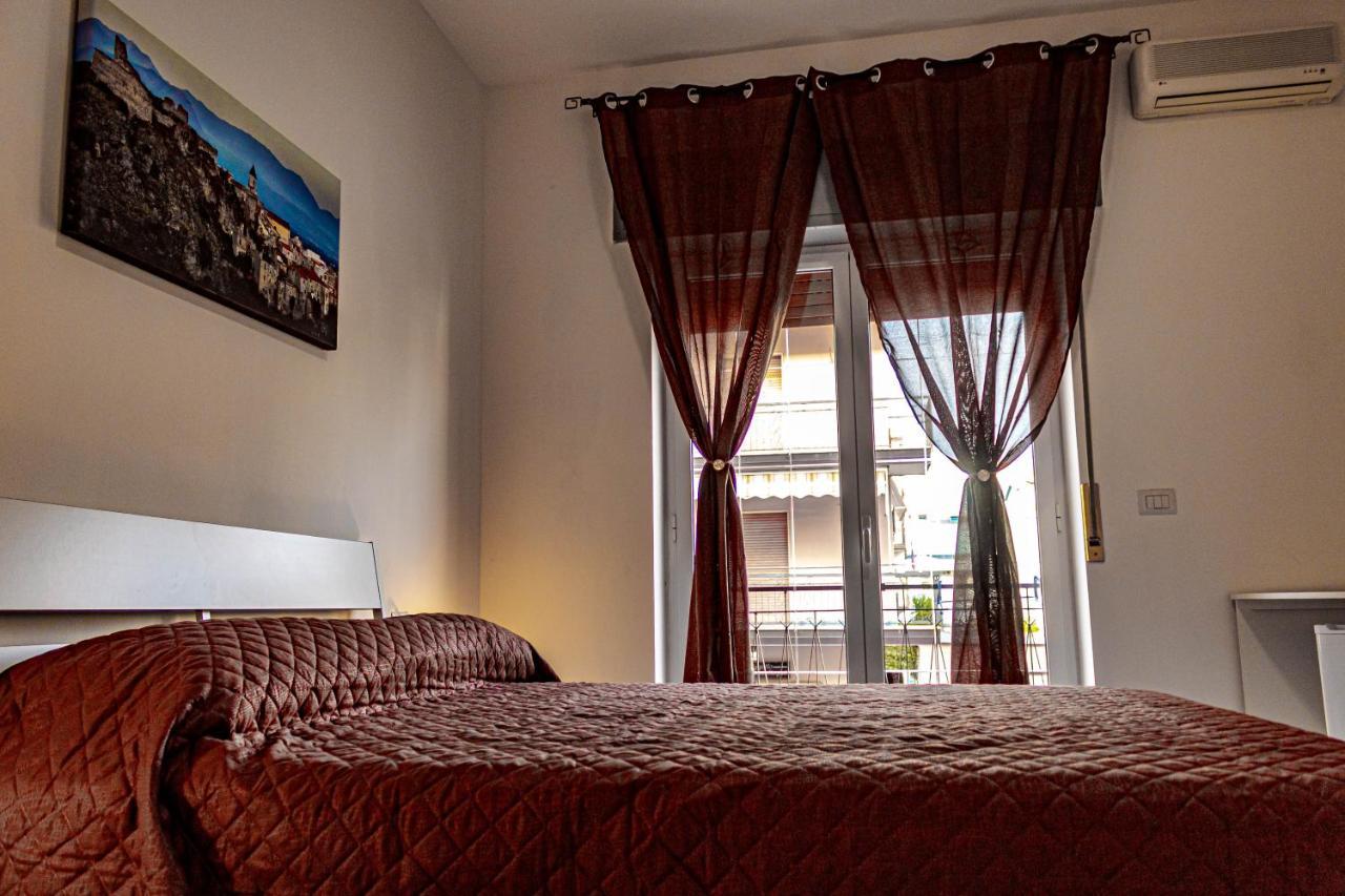 Bed End Breakfast Mediterraneo Scalea Eksteriør bilde